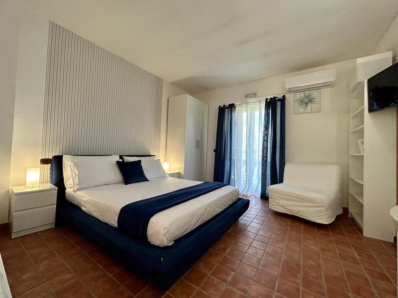 Dolce Basilico Bed & Breakfast อากรอโปลี ภายนอก รูปภาพ